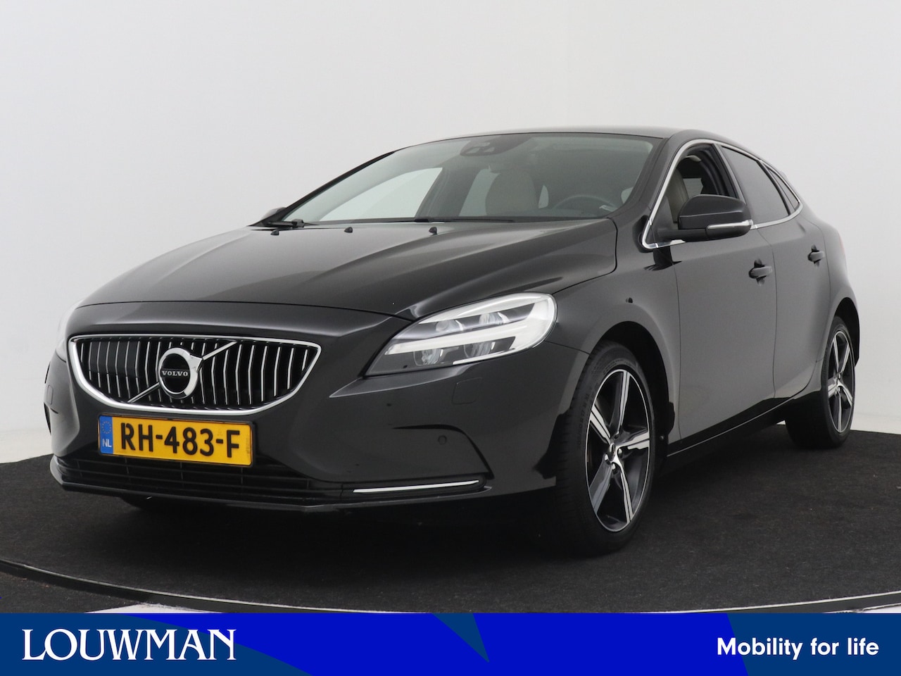 Volvo V40 - 2.0 T5 Nordic+ Geartronic | Leer | Panoramadak | Winterbandenset | El. stoelverstelling | - AutoWereld.nl