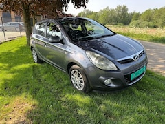 Hyundai i20 - 1.4i DynamicVersion