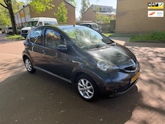 Toyota Aygo - Airco / 5 deurs / Leer / Leuke auto