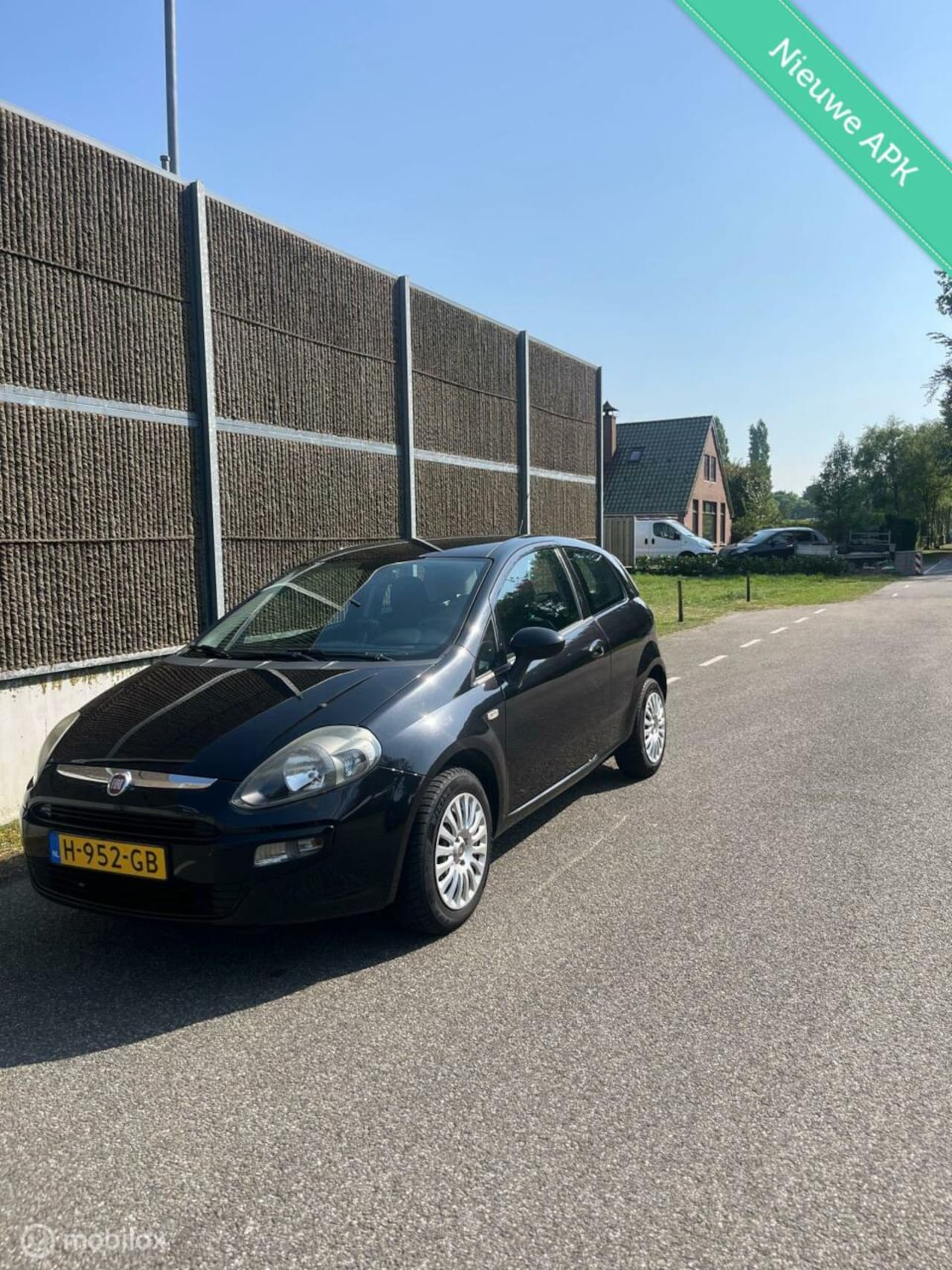 Fiat Punto Evo - 1.2 Pop LAGEKM/NAVI/AIRCO/APK - AutoWereld.nl