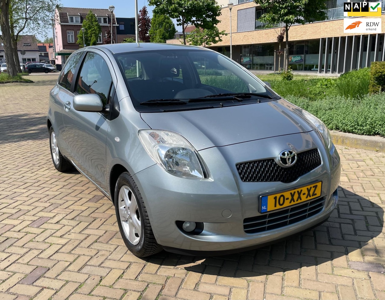 Toyota Yaris - 1.3 VVT-i Luna 1.3 VVTi Luna, 3drs, Trekhaak, Climate control, Lmv, Geen import, Nap! - AutoWereld.nl