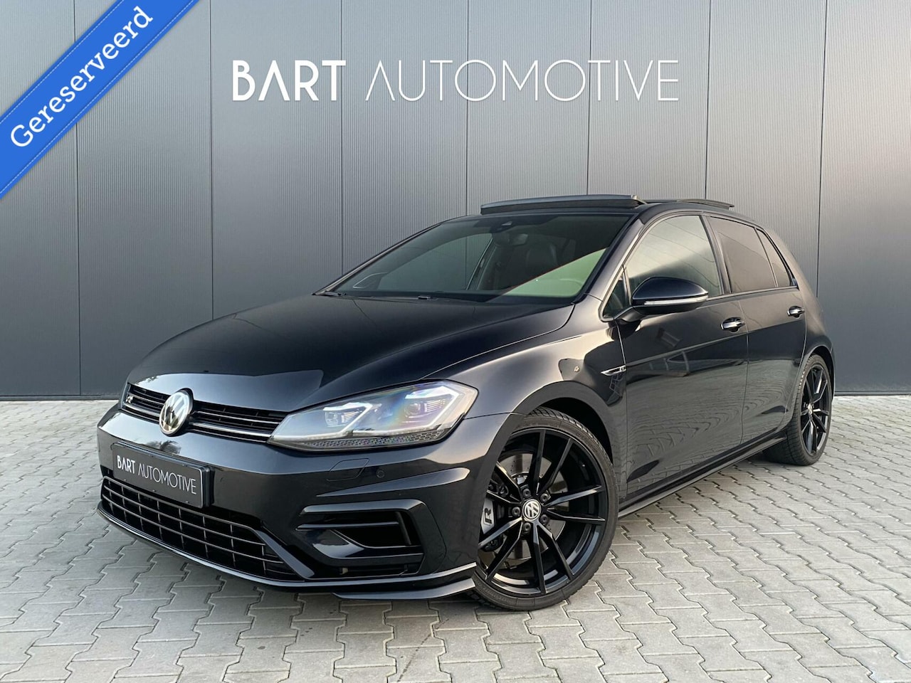 Volkswagen Golf - 7.5 2.0 TSI R 4Motion 310PK|Akra|Pano|Leer - AutoWereld.nl