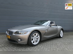 BMW Z4 Roadster - Z4 Roadster 2.2i 6 Cilinder. Leer/Electrische kap