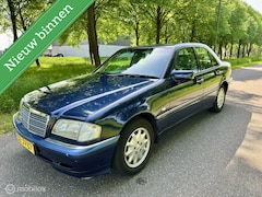 Mercedes-Benz C-klasse - 180 Sport *AIRCO*Dealer Onderhouden*NAP