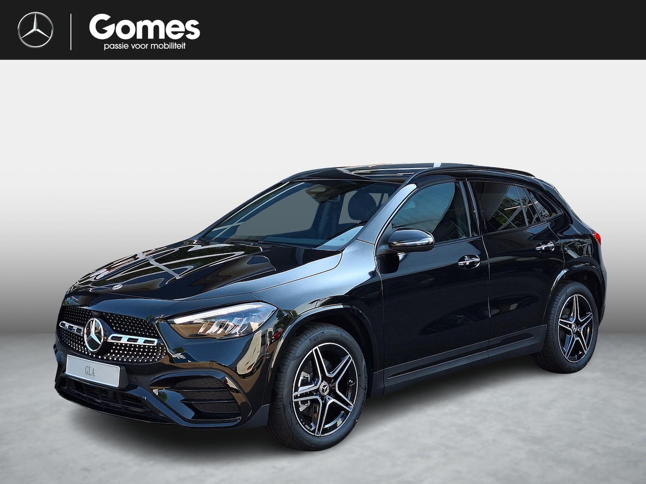 Mercedes-Benz GLA-Klasse - 180 Star Edition AMG LIMITED | Nightpakket | Panoramadak | Dodehoekassistent | Apple CarPl - AutoWereld.nl