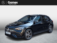 Mercedes-Benz GLA-Klasse - 180 Star Edition AMG LIMITED | Nightpakket | Panoramadak | Dodehoekassistent | Apple CarPl