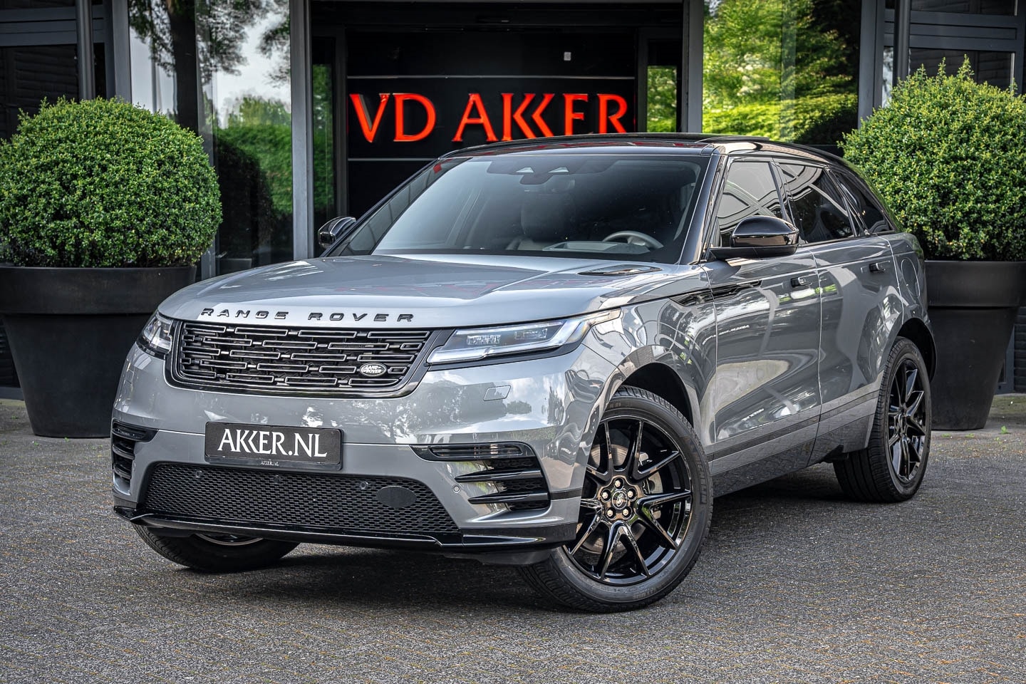 Land Rover Range Rover Velar - LANDROVER P400e Dynamic SE Head-up | Black Exterior Pack | Pano.Dak | ACC - AutoWereld.nl