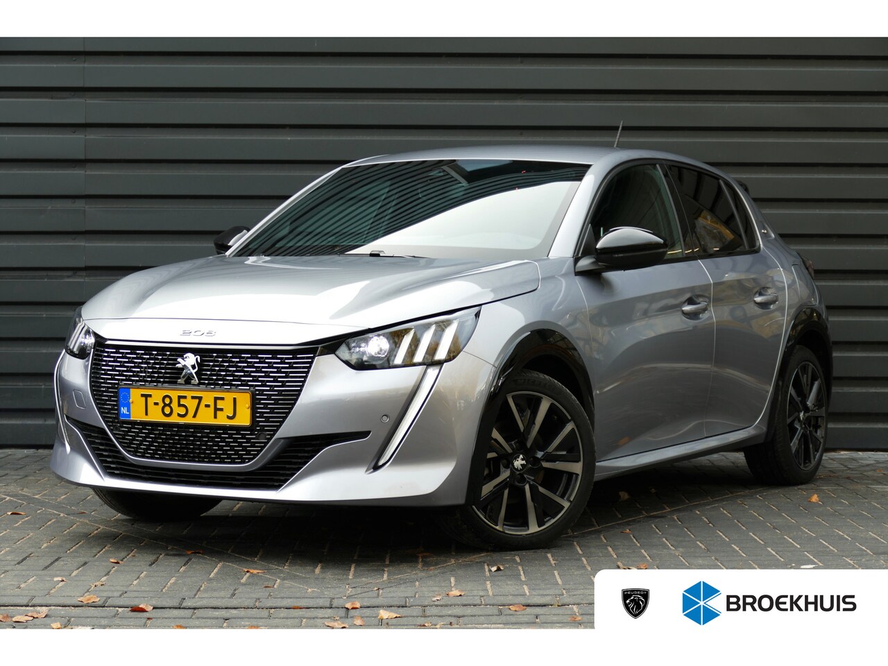 Peugeot 208 - Peugeot 1.2 PURTECH 100PK GT AUTOMAAT / NAVI / CLIMA / PDC / 17"LMV / CAMERA / FULL-LED / - AutoWereld.nl