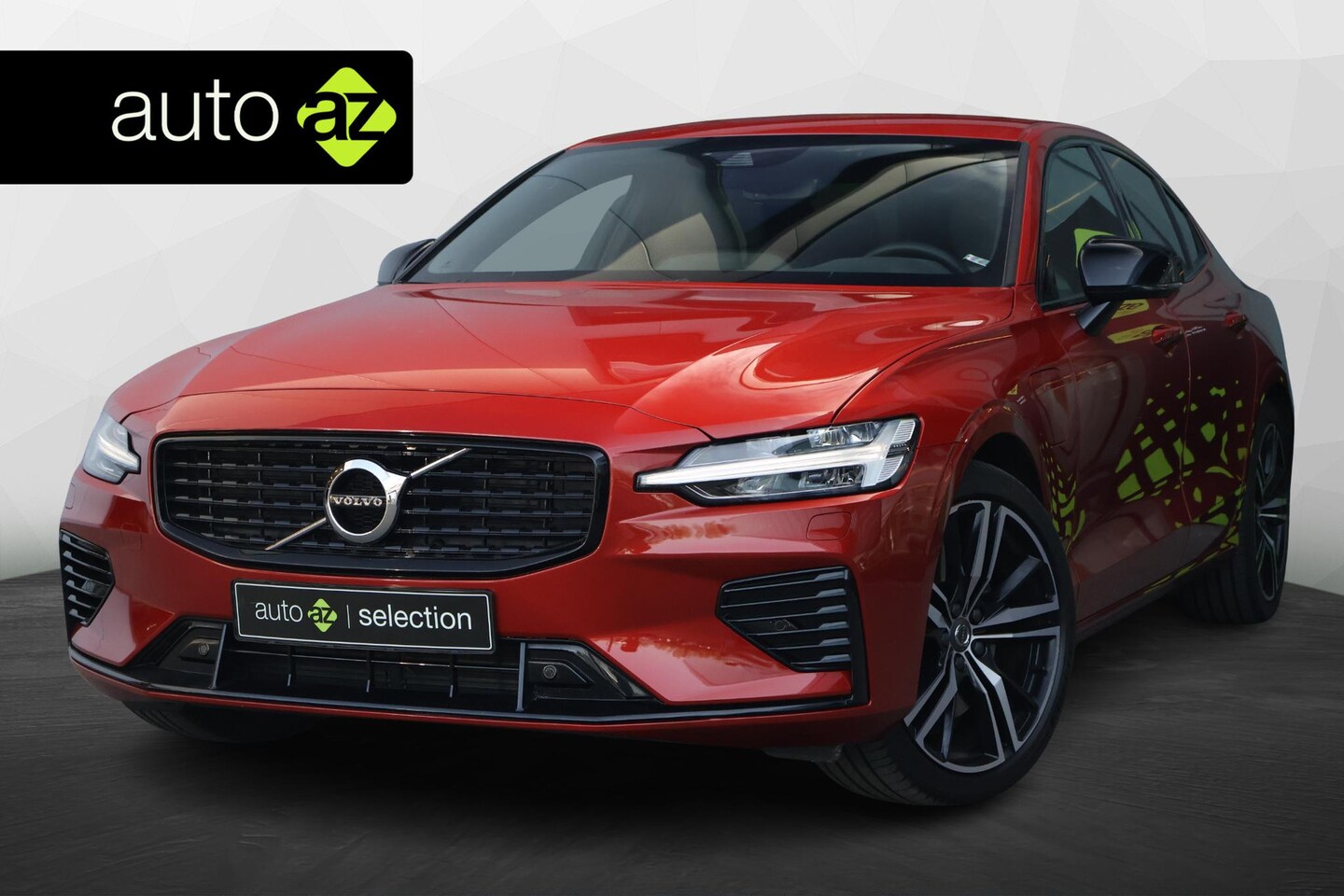 Volvo S60 - 2.0 Recharge T8 AWD R-Design / Apple Carplay / Adaptive cruise - AutoWereld.nl