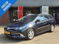 Toyota Auris Touring Sports - 1.8 Hybrid EXECUTIVE TREKHAAK 4S-BANDEN PARK-SENSOREN KEYLESS NAVI STOELVERW CAMERA BLUETO