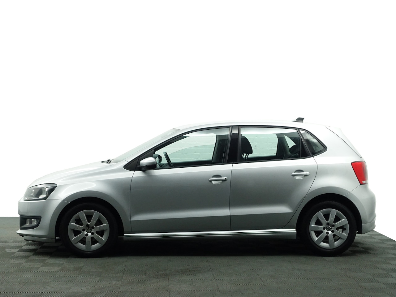 Volkswagen Polo - 1.2 TDi 5deurs Climate Control | Navigatie | Parkeersensor hele nette auto! - AutoWereld.nl