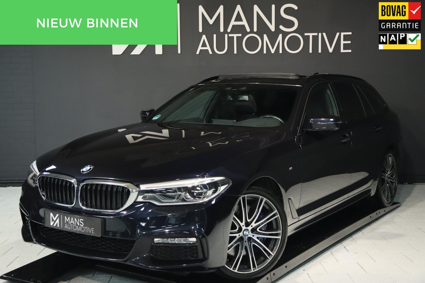 BMW 5-serie Touring - 540i xDrive M Sport / PANODAK / CAMERA / HUD / H&K / KEYLESS / 20'' - AutoWereld.nl