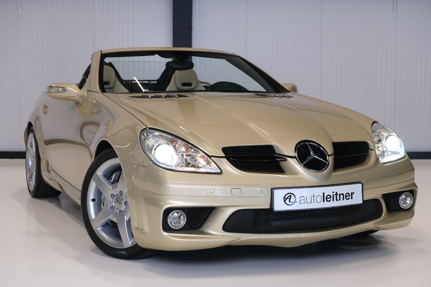 Mercedes-Benz SLK-klasse - 55 AMG SLK55 AMG Designo Roadster R171 origineel 38.906 km - AutoWereld.nl