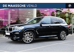 BMW X3 - xDrive20i Executive M Sport Automaat / Panoramadak / Trekhaak / Sportstoelen / LED / Head