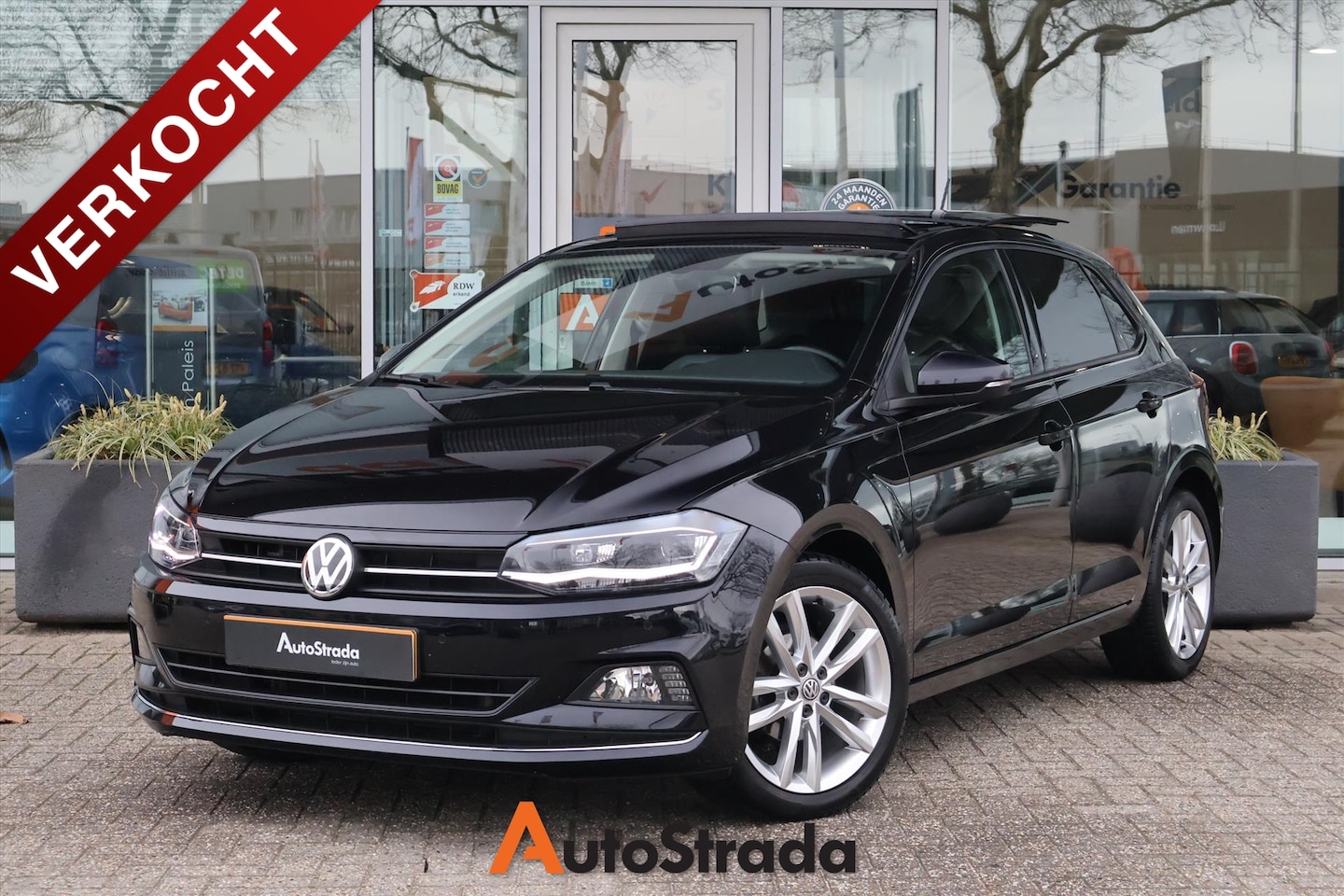 Volkswagen Polo - 1.0 Highline TSI 95PK | Pano | Camera | Virtual | Keyless | LED | Carplay | ACC | Climate - AutoWereld.nl