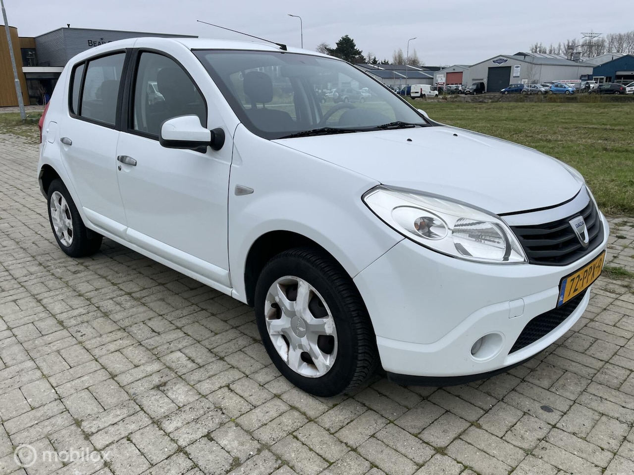 Dacia Sandero - 1.2 Lauréate 1.2 Lauréate - AutoWereld.nl