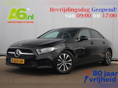 Mercedes-Benz A-klasse - 180 d Business Solution Automaat Half Leder Sportstoelen Widescreen Navigatie Carplay Andr