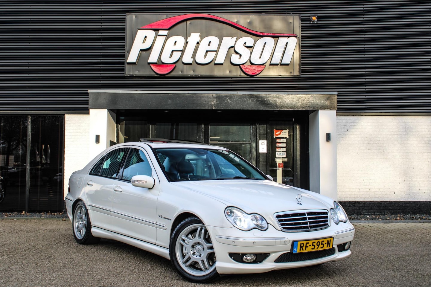 Mercedes-Benz C-klasse - AMG 32 420pk PANO MEMORY YOUNGTIMER - AutoWereld.nl