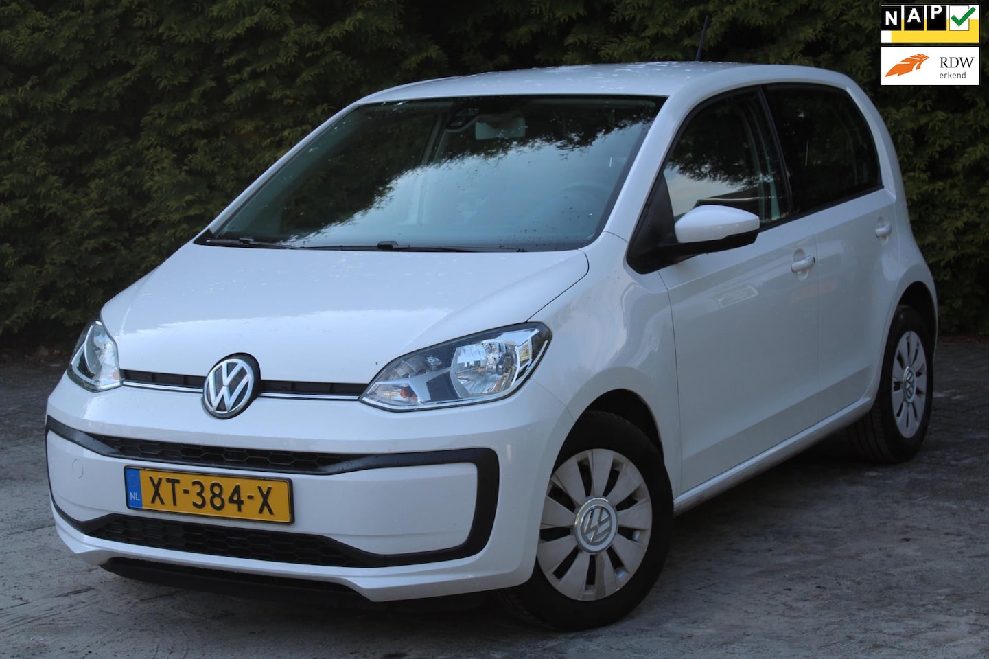 Volkswagen Up! - 1.0 BMT move up! 60PK | Airco | Elektrische ramen | Multimediasysteem | dealeronderhouden - AutoWereld.nl