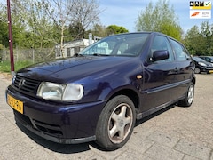 Volkswagen Polo - 1.6 lm velgen , 5 deurs schuifdak