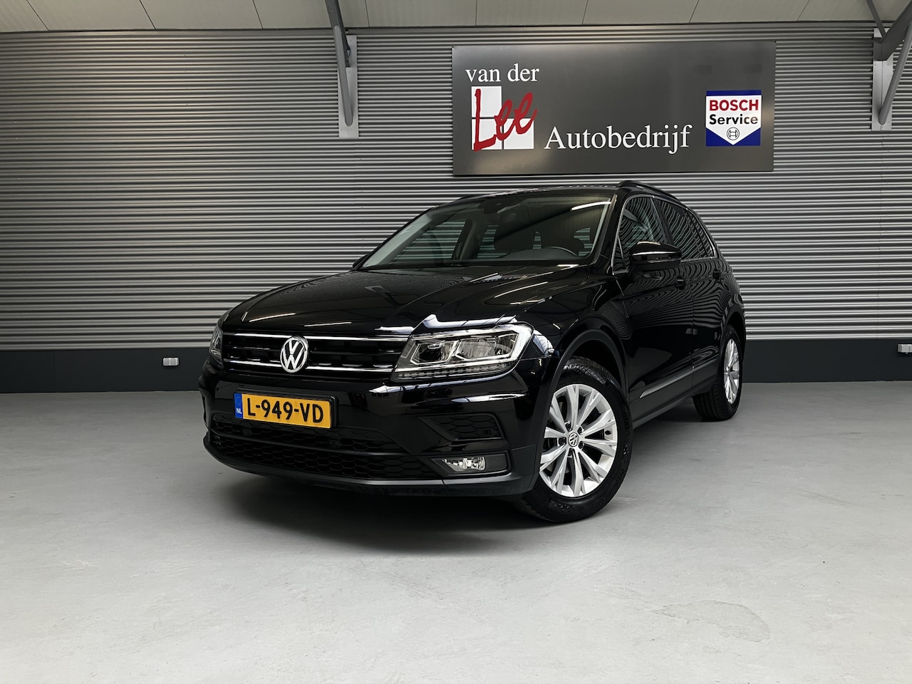 Volkswagen Tiguan - 1.5 TSI ACT/XENON/LED/TREKH/KEY-LESS/PDC/ENZ - AutoWereld.nl