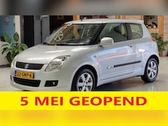Suzuki Swift - 1.3 Exclusive LMV, Clima, Keyless, spoiler