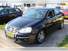Volkswagen Jetta - 2.0 FSI Sportline NAV Apple Carplay Climate Cruise LMV NAP APK