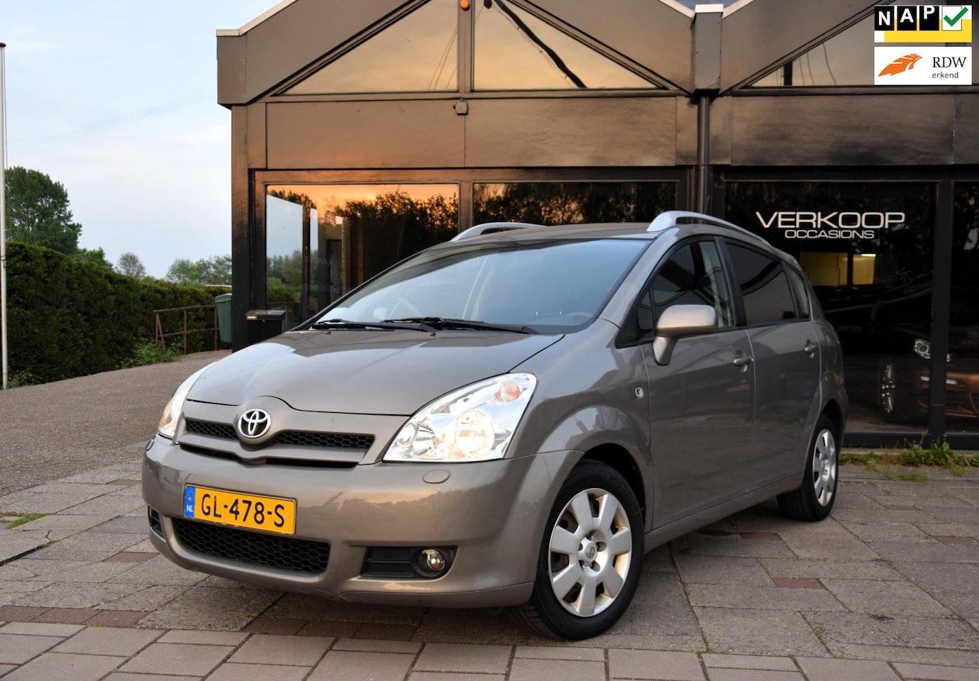 Toyota Verso - 1.8 VVT-i Sol Automaat - AutoWereld.nl