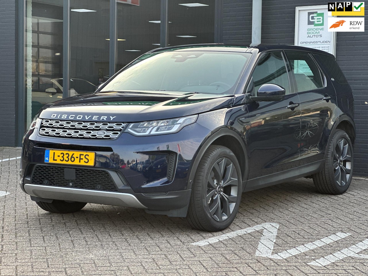 Land Rover Discovery Sport - P300e 1.5 SE/PANO-DAK/CAMERA/LED/LEDER/NL-AUTO NAP!! - AutoWereld.nl