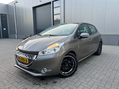 Peugeot 208 - 1.4 e-HDi Blue Lease AUTOMAAT 5 DEURS