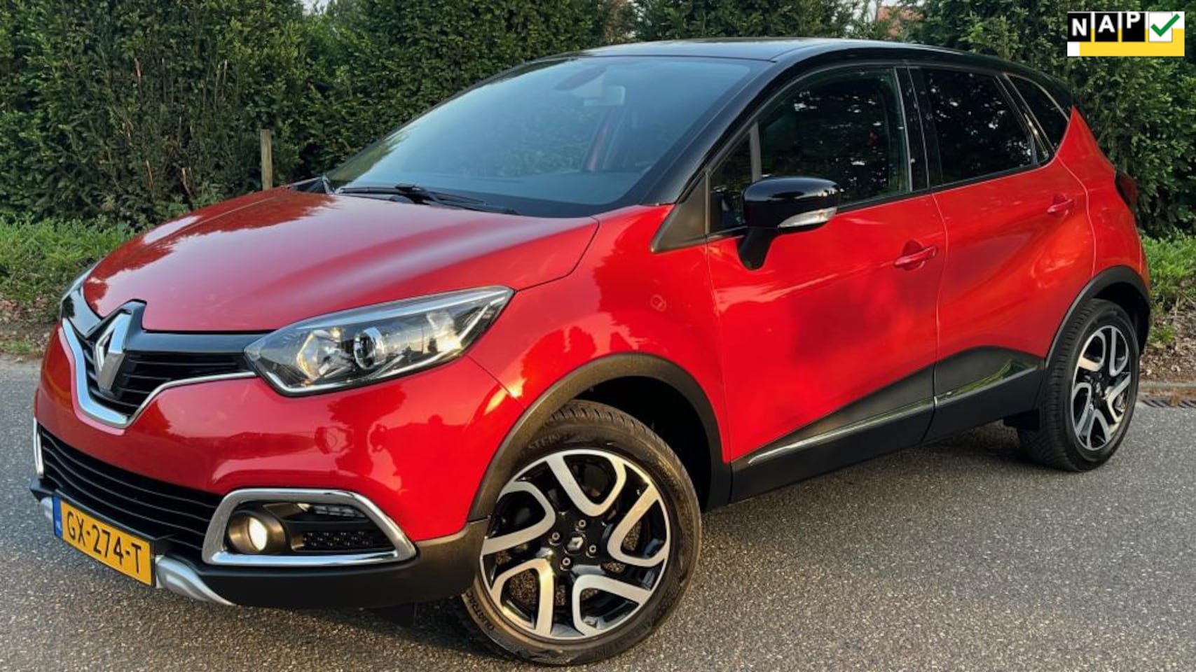 Renault Captur - 0.9 TCe Helly Hansen Uitvoeringl Navi l NAP l - AutoWereld.nl