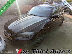 BMW 3-serie - 320i High Executive