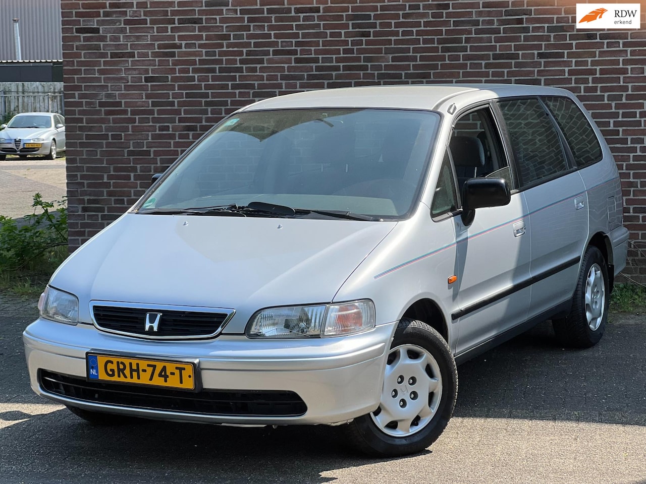 Honda Shuttle - 2.3i LS Automaat | 7 persoons | Lage kilometer - AutoWereld.nl
