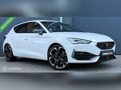 CUPRA Leon - 1.4 e-Hybrid VZ Performance 245PK Carplay/LED/19"