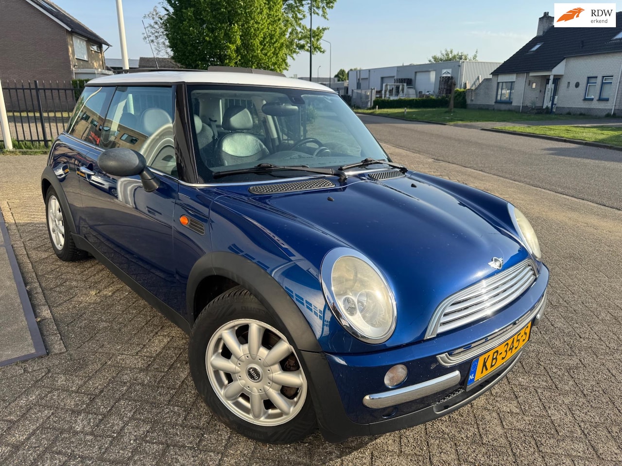 MINI One - Mini 1.6 Pepper Airco, Panoramadak,Half leer - AutoWereld.nl