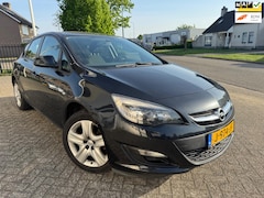 Opel Astra - 1.4 Turbo Edition Airco, Trekhaak, Pdc
