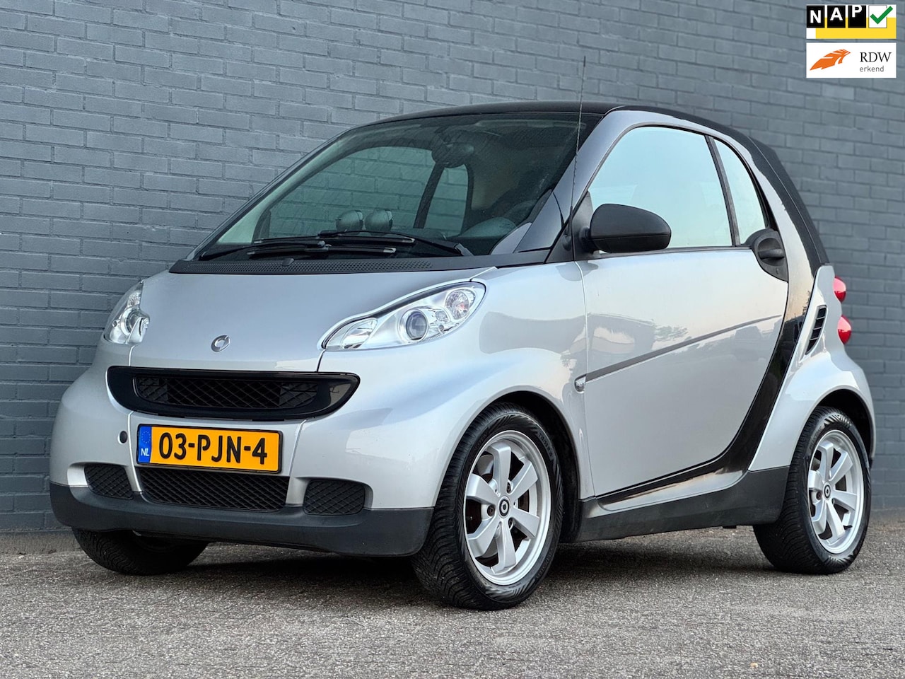 Smart Fortwo coupé - 1.0 mhd Pure/AUT/PDC/PANO/LAGE KM/ - AutoWereld.nl