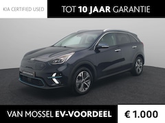 Kia e-Niro - ExecutiveLine 64 kWh | Navigatie | Climate Control | Lm velgen | Parkeersensoren | Camera