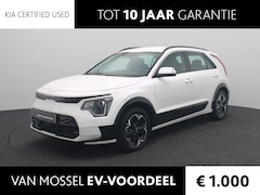 Kia Niro EV - DynamicLine 64.8 kWh | 3-fase 11KW laden | Climate Control | Navigatie | LM Velgen | Eerst