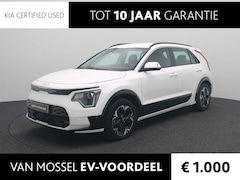 Kia Niro EV - DynamicLine 64.8 kWh | SOH 100% | 3-fase 11KW laden | Trekhaak | Navigatie | LM Velgen | E