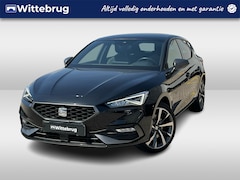 Seat Leon - 1.4 TSI eHybrid PHEV FR / Pano / Navigatie / Camera / Parkeersensoren V+A / Stoel+stuur ve