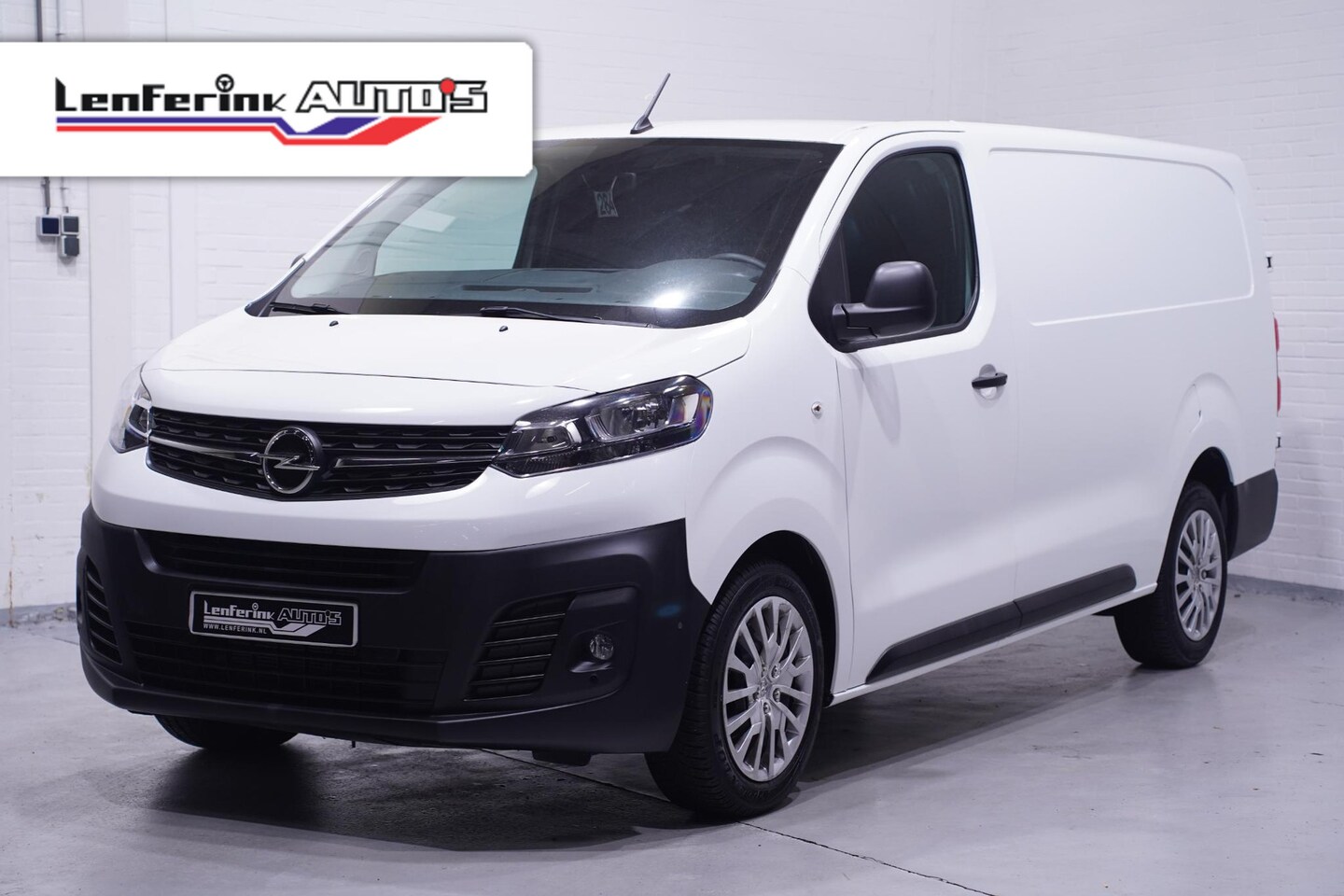 Opel Vivaro - 2.0 CDTi 150 pk L3 Airco, Apple Carplay Cruise Control, Laadruimte Pakket, PDC V+A, 2-Zits - AutoWereld.nl