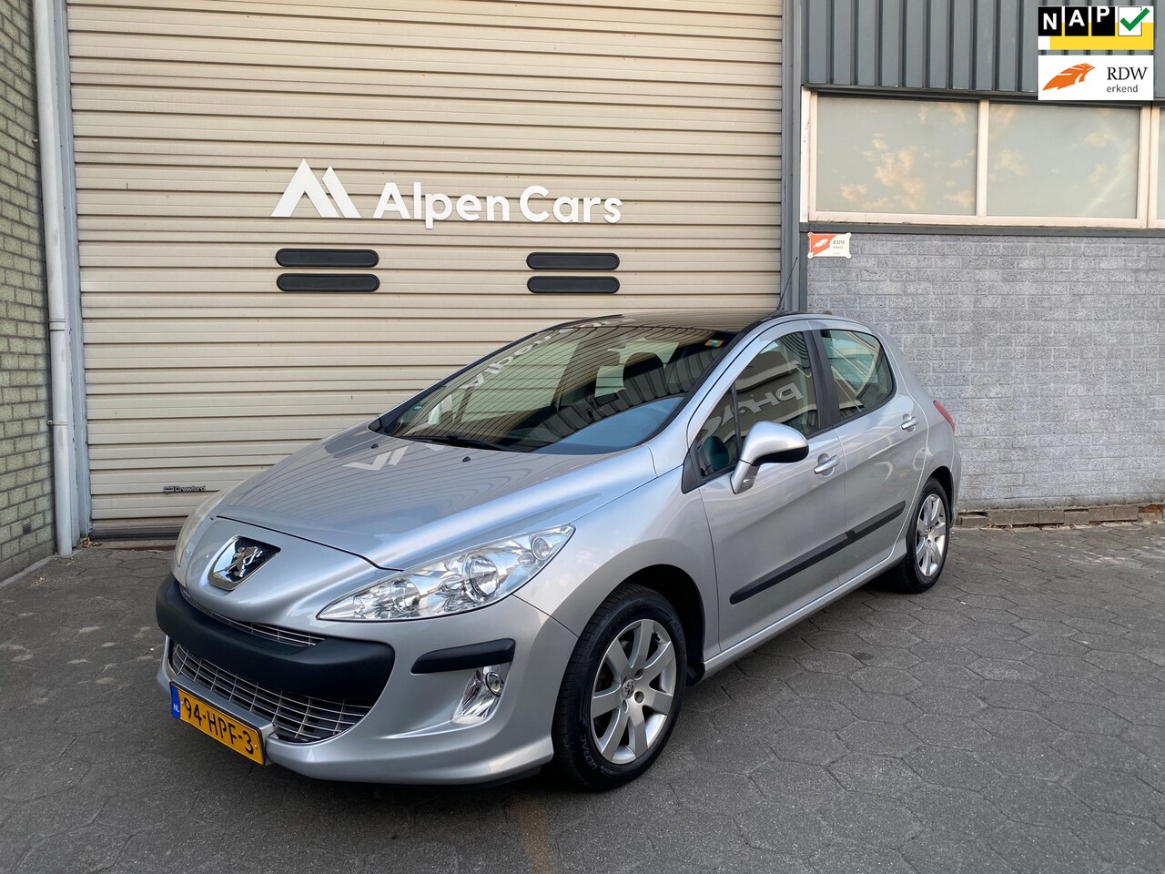 Peugeot 308 - 1.6 VTi XS PANO / Cruise controle / Airco / Trekhaak / APK 04-2026 - AutoWereld.nl