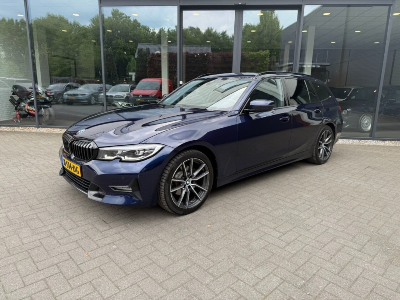 BMW 3-serie Touring - Touring 320i Sportline,Vol leer,LED,Stoelverw,Trekhk elekt.,Na - AutoWereld.nl