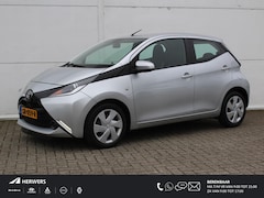 Toyota Aygo - 1.0 VVT-i x-now / Airco / Bluetooth / Elektrische Ramen Voor / 5-Deurs / Stoelverwarming B