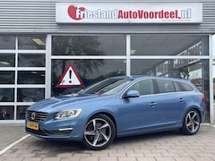 Volvo V60 - 2.4 D6 AWD Plug-In Hybrid Momentum Automaat/Cruise/Climate/onderhoudshistorie aanwezig/