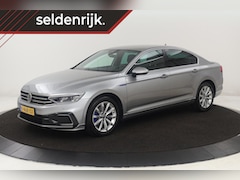 Volkswagen Passat - 1.4 TSI PHEV GTE Business | Trekhaak | Carplay | Matrix LED | Adaptive cruise | Camera | N