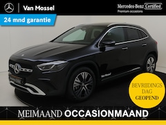 Mercedes-Benz GLA-Klasse - 180 Star Edition / Panoramadak/ El. Trekhaak/ Sfeerverlichting