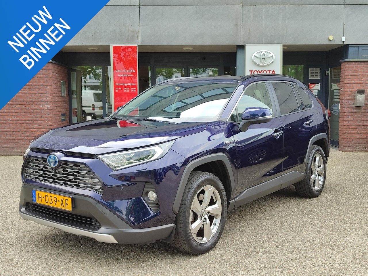 Toyota RAV4 - 2.5 Hybrid EXECUTIVE TREKHAAK LEDER STOELKOELING/VERW STUURVERW EL-ACHTERKLEP BLIND SPOT K - AutoWereld.nl