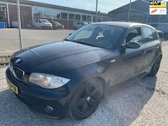 BMW 1-serie - 116i SPORT line 5-deurs AIRCO